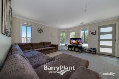 Property photo of 1/35 Meaby Drive Pakenham VIC 3810