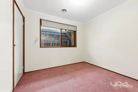Property photo of 29 Flint Crescent Delahey VIC 3037