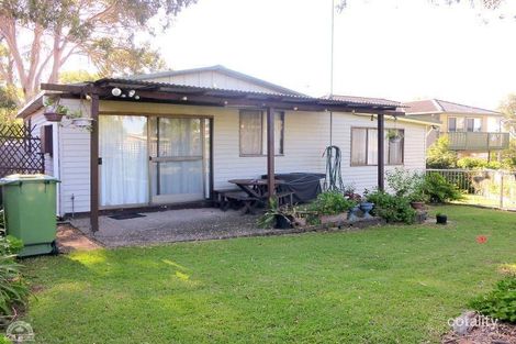 Property photo of 21 Yackerboom Avenue Buff Point NSW 2262