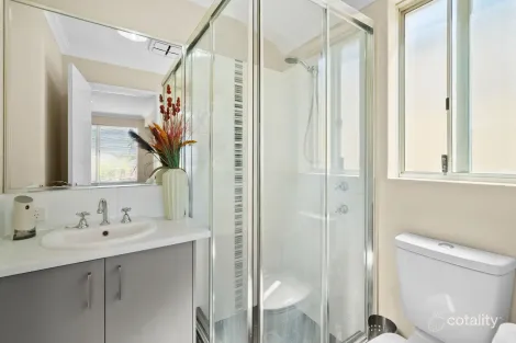 Property photo of 18 Arawatta Loop Madora Bay WA 6210