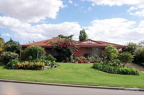 4 Spring Ct, Ballajura, WA 6066