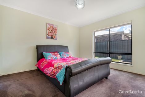 Property photo of 25 Fairhaven Boulevard Craigieburn VIC 3064