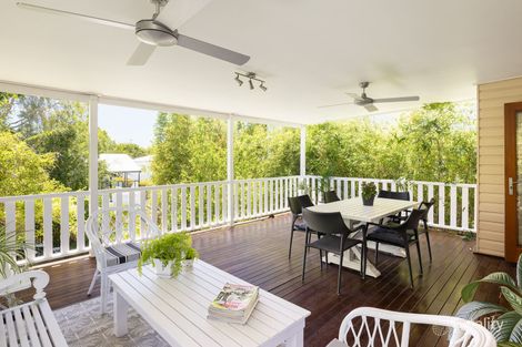 Property photo of 124 Temple Street Coorparoo QLD 4151