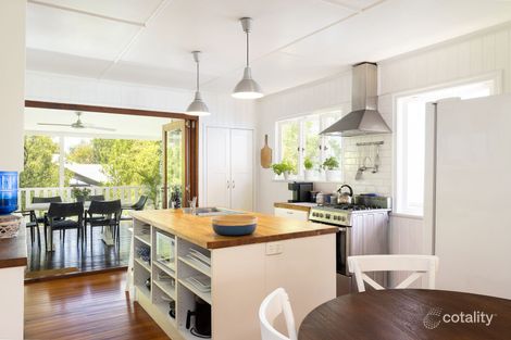 124 Temple St, Coorparoo, QLD 4151