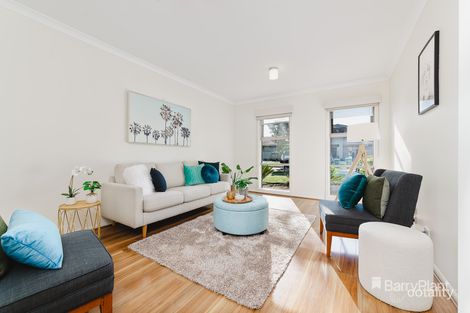 Property photo of 3 Eynesbury View Wollert VIC 3750