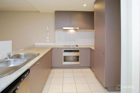 Property photo of 2/1 Newstead Avenue Newstead QLD 4006