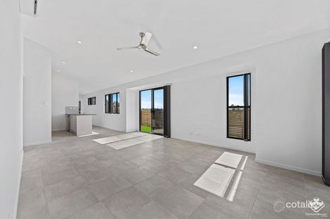 Property photo of 14 Aspen Circuit Logan Reserve QLD 4133