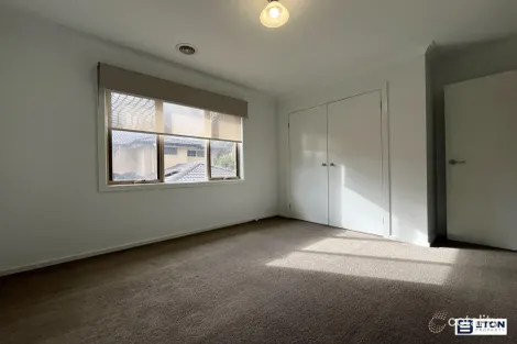 Property photo of 2/24 Vinter Avenue Croydon VIC 3136