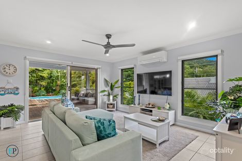 Property photo of 71 Country Road Cannonvale QLD 4802