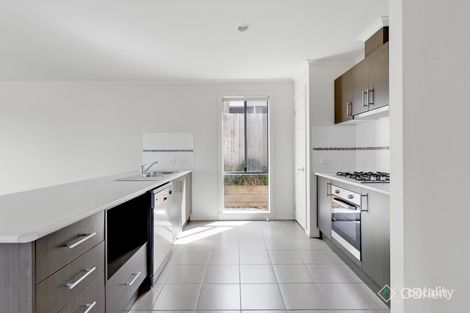 Property photo of 46 Emerald Rise Skye VIC 3977