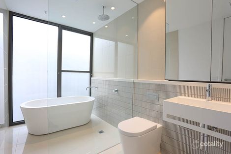 Property photo of 21/22 Leonard Crescent Ascot Vale VIC 3032