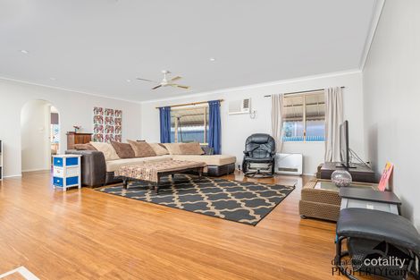 Property photo of 5 Houtman Street Wonthella WA 6530