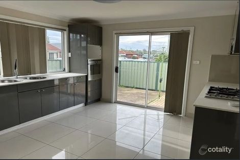 Property photo of 2/120 Fairfield Road Guildford West NSW 2161