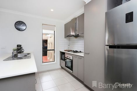 Property photo of 41 Venezia Promenade Greenvale VIC 3059