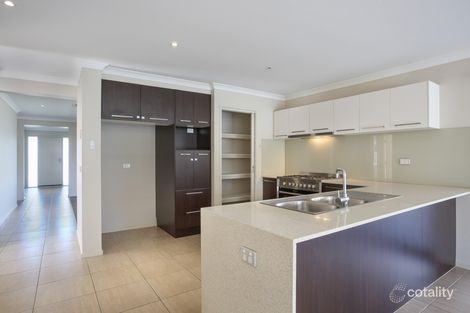 Property photo of 82 Bradford Drive Cranbourne East VIC 3977