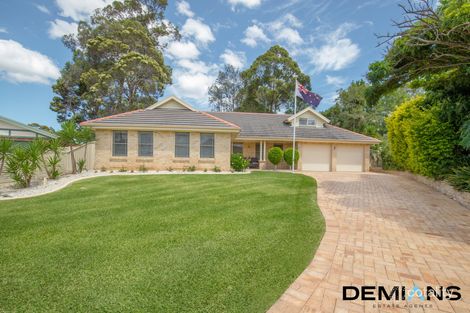 Property photo of 8 Trentham Park Court Wattle Grove NSW 2173