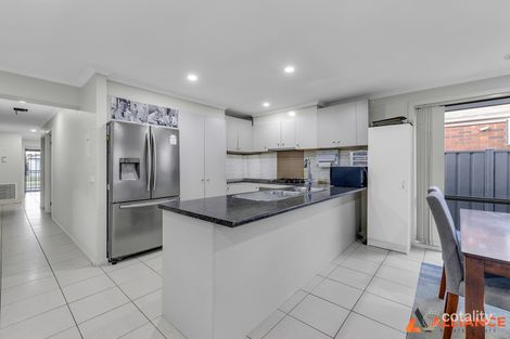 Property photo of 8 Howard Place Deer Park VIC 3023