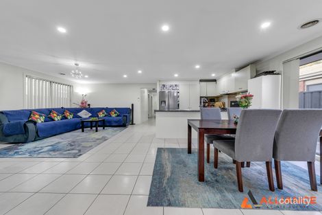 Property photo of 8 Howard Place Deer Park VIC 3023