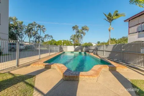 Property photo of 9/11 Vaughn Street West End QLD 4810