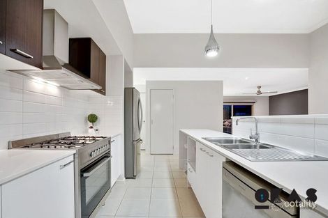 Property photo of 3 Leanyer Street Tarneit VIC 3029