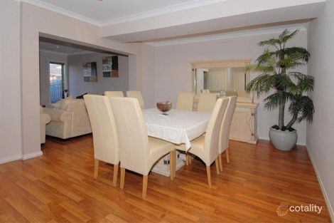 Property photo of 5 Bentley Avenue Roxburgh Park VIC 3064