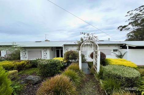 17 Mcneilly Rd, Drouin, VIC 3818