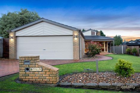 9 Manuka Ct, Frankston South, VIC 3199