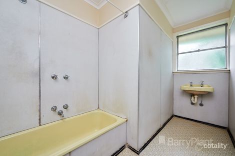 Property photo of 10 Booth Crescent Dandenong North VIC 3175