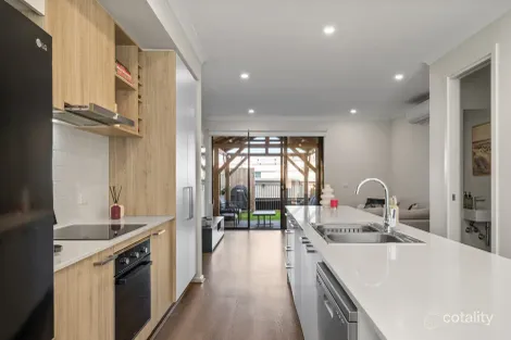 Property photo of 7 Barool Street Wollert VIC 3750