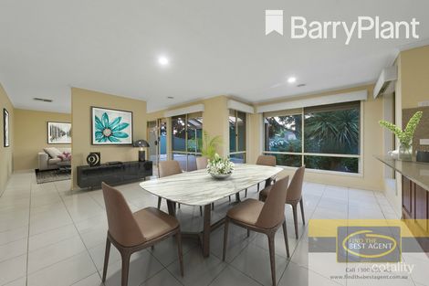 Property photo of 13 Hunt Club Boulevard Cranbourne East VIC 3977