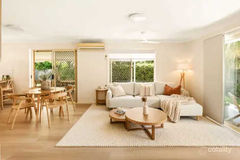 Property photo of 17 Walton Place Brighton QLD 4017