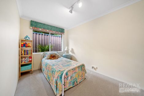 Property photo of 10 Carwoola Circle Carramar WA 6031