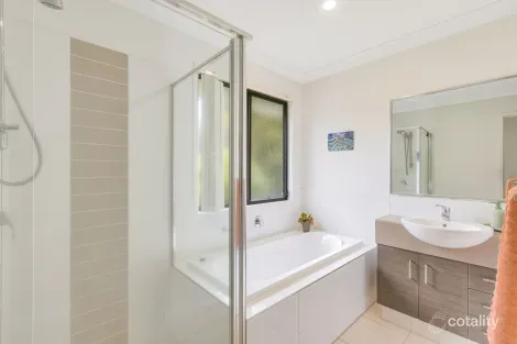 Property photo of 10 Australia Drive Terranora NSW 2486
