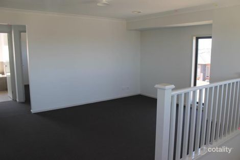 Property photo of 18 Harvard Street Cranbourne West VIC 3977