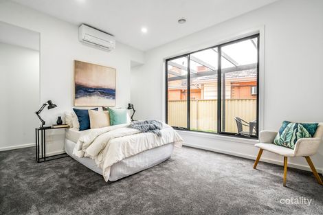 Property photo of 5 Chaumont Drive Avondale Heights VIC 3034