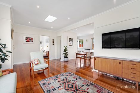 Property photo of 10 Gisborne Crescent Reservoir VIC 3073