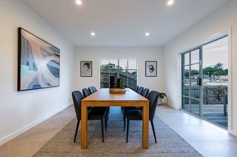 Property photo of 2/4-5 Tawonga Court Glen Waverley VIC 3150