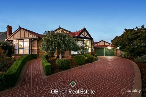 Property photo of 18 Gavinton Place Berwick VIC 3806