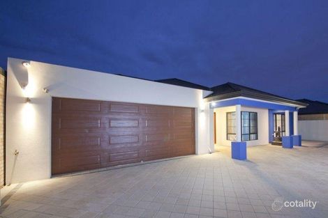 Property photo of 5 Benalla Drive Harrisdale WA 6112