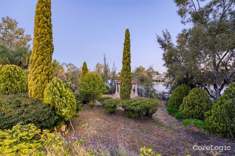 2 Lakeshore Cl, Ballajura, WA 6066