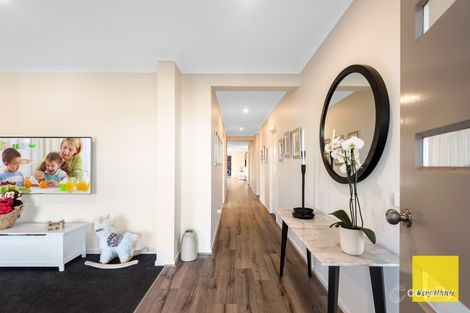 Property photo of 3 Lomond Street Thornhill Park VIC 3335