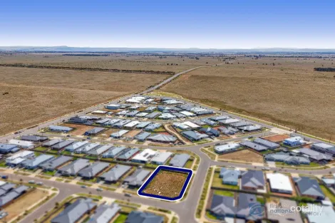 Property photo of 2 Seville Avenue Eynesbury VIC 3338