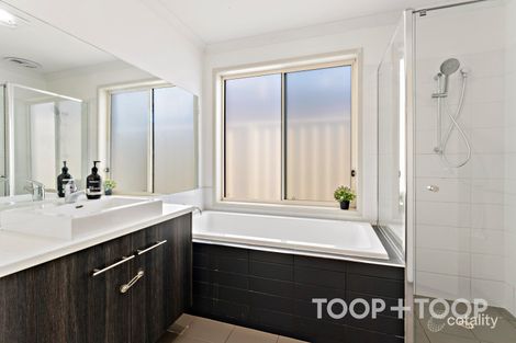 Property photo of 54 Admiralty Circuit Smithfield SA 5114