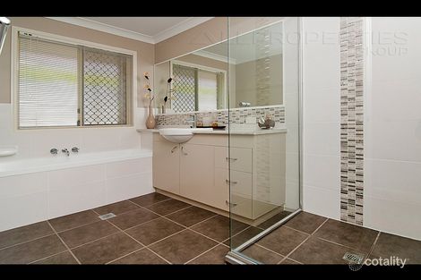 Property photo of 15 Bellfield Crescent Parkinson QLD 4115