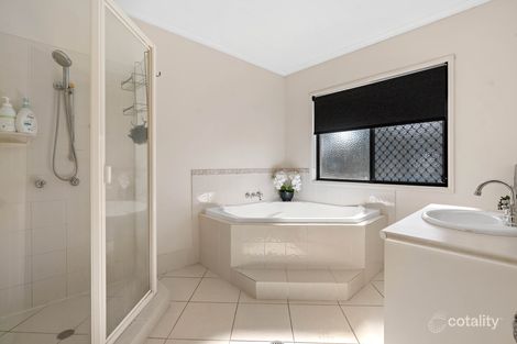 Property photo of 11 Norman Court Westbrook QLD 4350