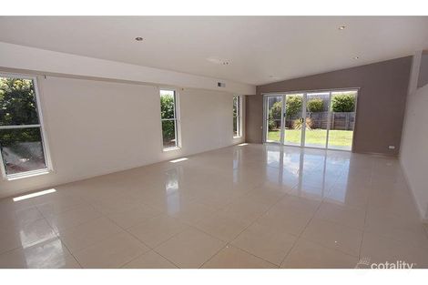 21 Hilltop Ave, Southside, QLD 4570