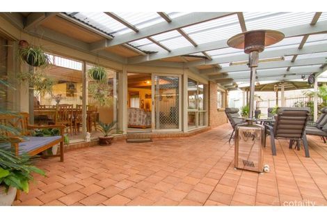 21 Nicole Ct, Skye, VIC 3977
