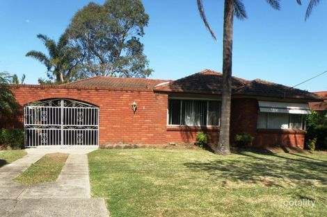 18 Warlencourt Ave, Milperra, NSW 2214