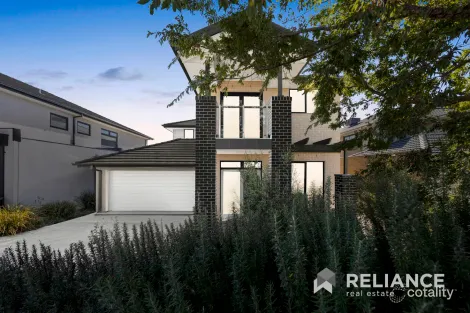 24 Spraypoint Dr, Point Cook, VIC 3030