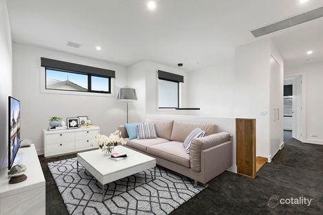 Property photo of 9A Gwenda Avenue Moorabbin VIC 3189